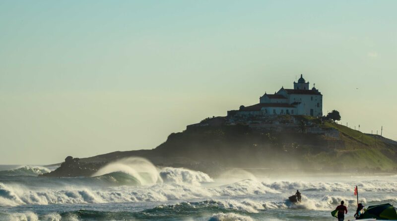 Prefeitura orienta banhistas para segurança durante Mundial de Surfe em Saquarema