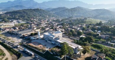 Magé recebe pacote de obras, hospital e viaturas semiblindadas