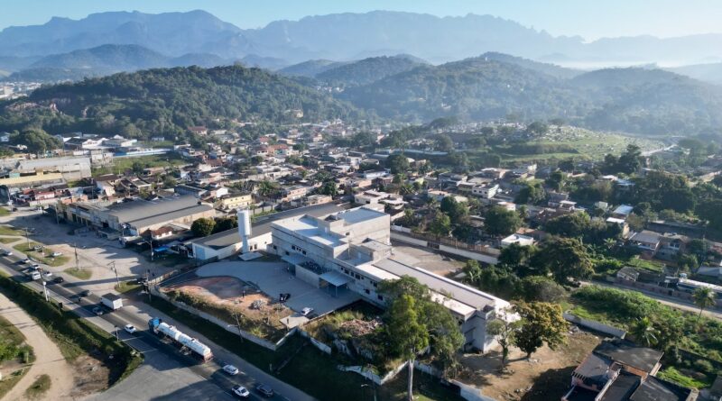 Magé recebe pacote de obras, hospital e viaturas semiblindadas