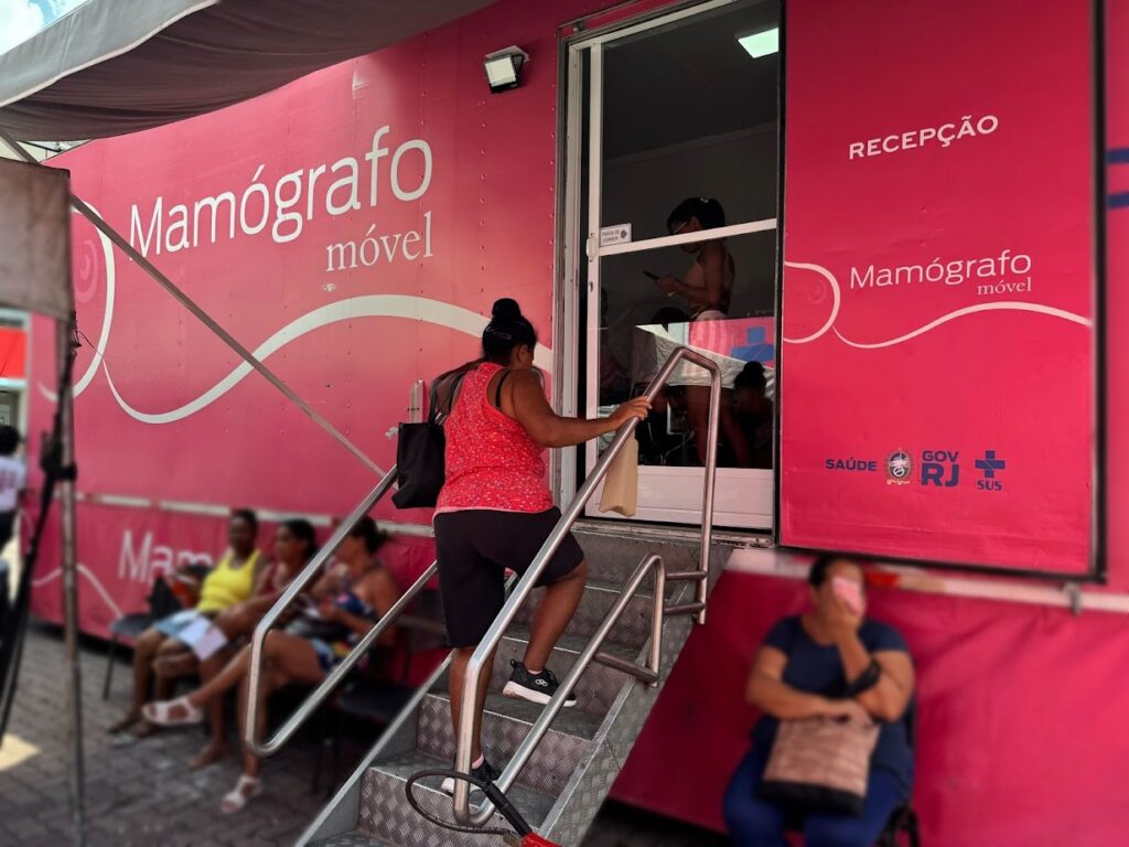 Mamógrafo e tomógrafo móveis ampliam exames no RJ em agosto