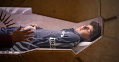 Carlo Acutis, primeiro santo millennial, atrai multidões em Assis