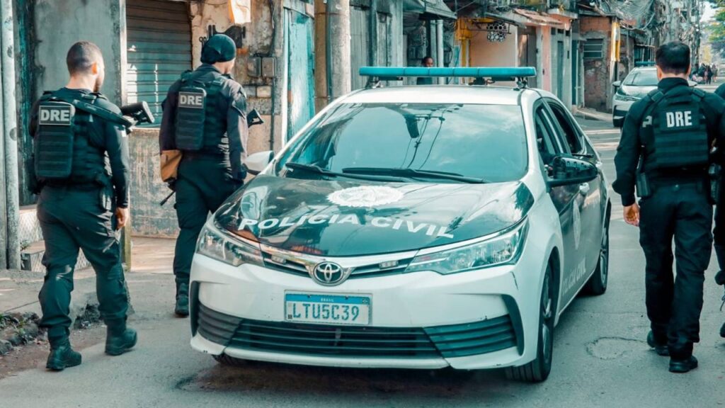 Polícias realizam operação contra facção na Zona Oeste do Rio