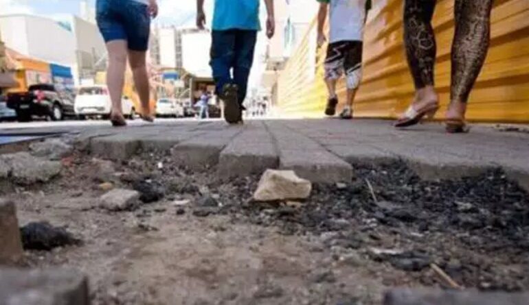 Crea-RJ alerta que quedas em calçadas elevam custos da saúde pública