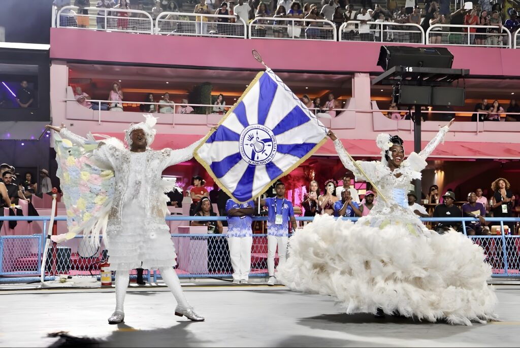Cláudio Castro sanciona leis que reforçam a valorização do Carnaval