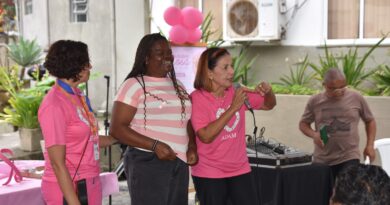 Clin realiza ação especial do Outubro Rosa com foco na prevenção e no cuidado