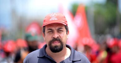 De líder do MTST ao ministério: polêmicas, confrontos e trajetória de Guilherme Boulos