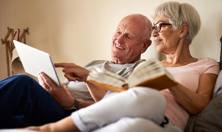 Tecnologia pode fortalecer o cérebro na maturidade; entenda por que adotar agora