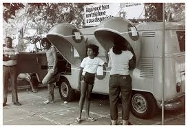 Orelhões começam a desaparecer das ruas do Brasil em 2026