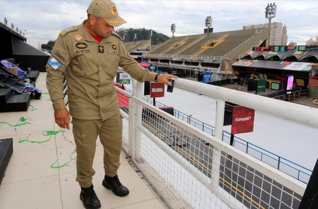 Bombeiros intensificam fiscalização dos camarotes da Sapucaí
