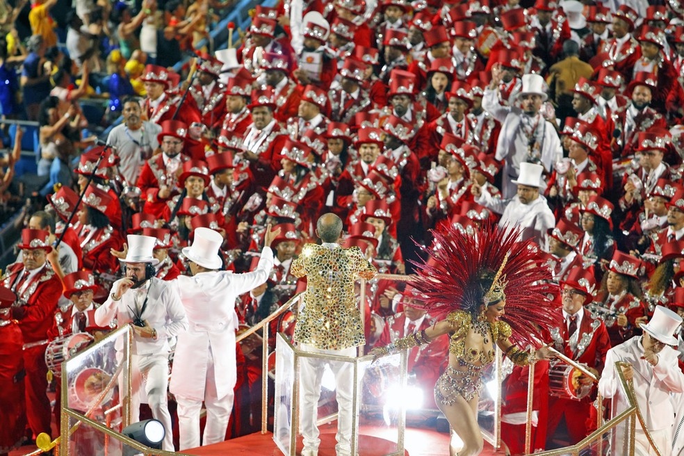 Viradouro conquista seu 4º título com tributo a Mestre Ciça