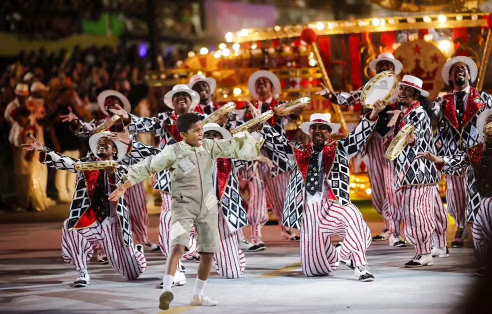 Viradouro conquista seu 4º título com tributo a Mestre Ciça
