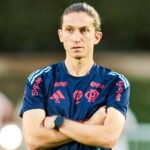 Flamengo demite Filipe Luís após goleada histórica e classificação