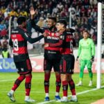 Flamengo vence na altitude e larga bem na Libertadores