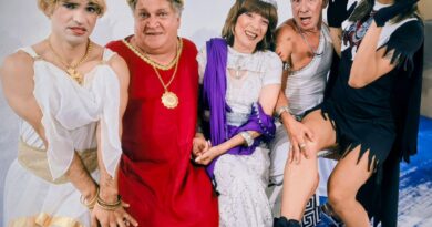 Bosque das Delícias reestreia com humor ácido no Rio