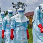 Ebola ameaça dez países africanos com mais de 900 registros suspeitos