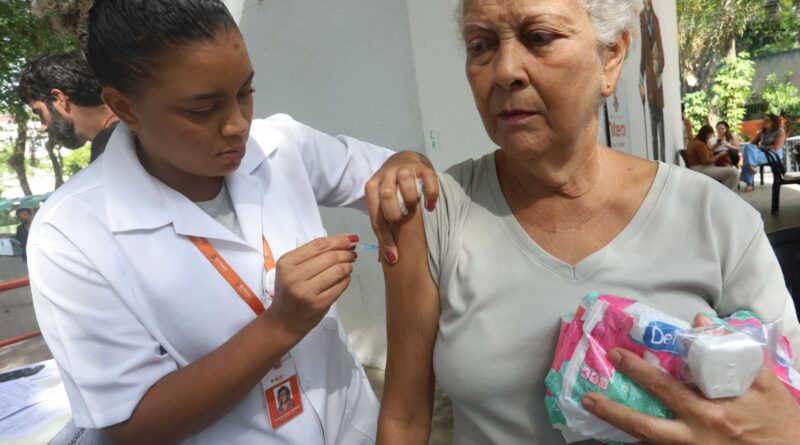 Niterói amplia vacinação contra gripe para toda população