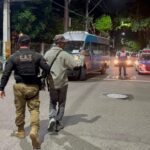Operação em São Francisco detém cinco flanelinhas