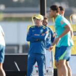 Brasil ajusta equipe para estreia e Ancelotti define base titular