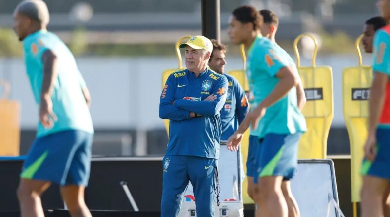 Brasil ajusta equipe para estreia e Ancelotti define base titular