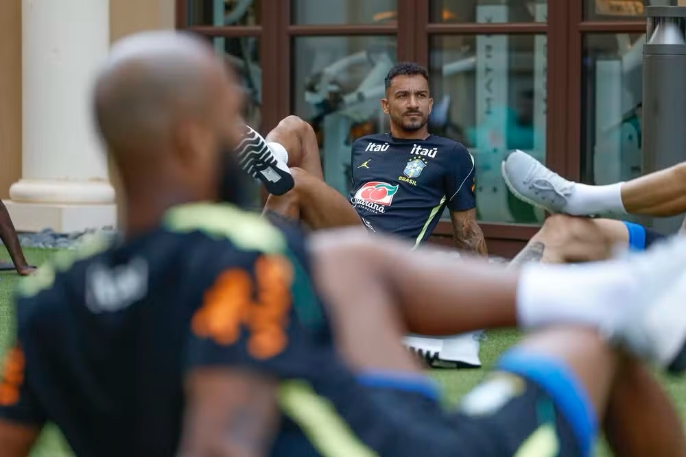 Brasil ajusta equipe para estreia e Ancelotti define base titular 2 Brasil ajusta equipe para estreia e Ancelotti define base titular