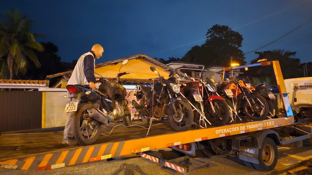 Niterói amplia fiscalização e apreende motos com escapamento irregular