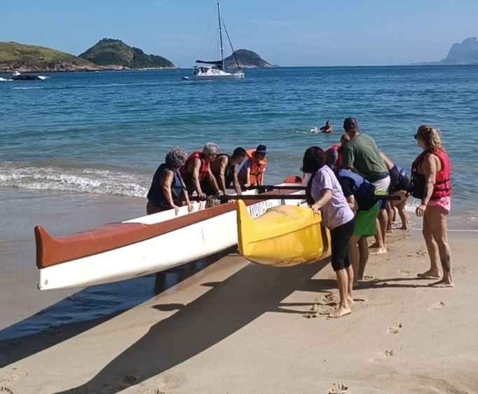 Niterói amplia inclusão com workshop gratuito de Va'a para surdos