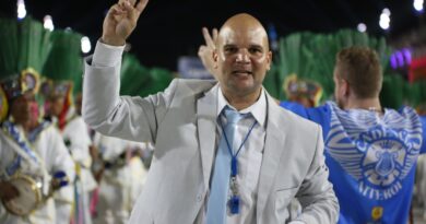 Mestre Demétrius retorna ao comando da bateria da Acadêmicos de Niterói