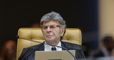 Fux suspende decisão de Dino e restabelece retirada de posts sobre Nossa Senhora Aparecida
