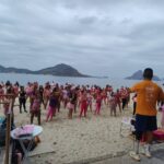 Manhã de bem-estar em Icaraí reúne dança, massagem e remada inclusiva